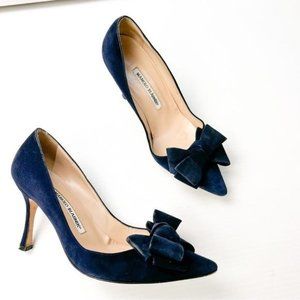 MANOLO BLAHNIK Pump Heels womens size 7 Navy Suede Bow Accents